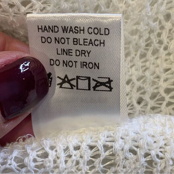 ODDY White V-Neck Crochet Top Size Large - Picture 7 of 9